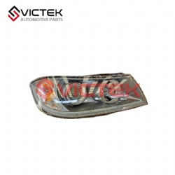 Front Head Lamp, Right B4121200